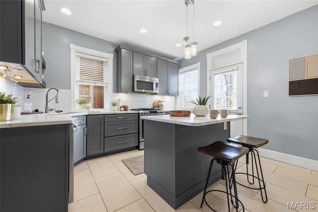 2320 Louisiana Avenue, St Louis, MO 63104