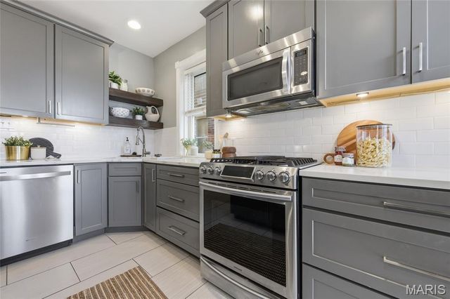 2320 Louisiana Avenue, St Louis, MO 63104