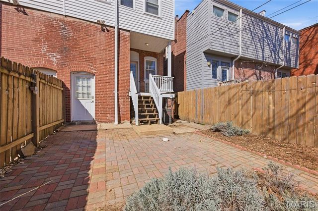 2320 Louisiana Avenue, St Louis, MO 63104