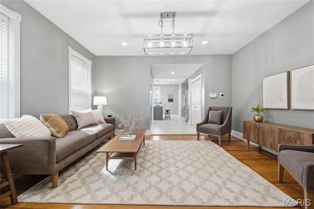 2320 Louisiana Avenue, St Louis, MO 63104