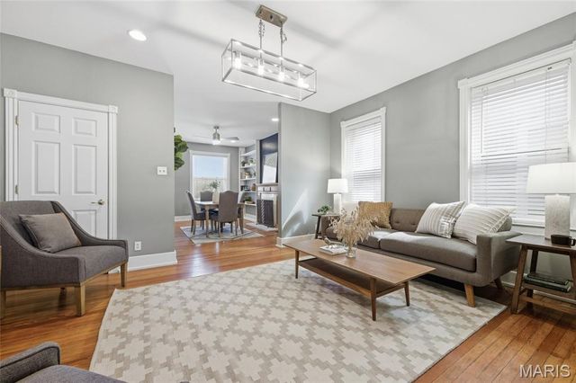 2320 Louisiana Avenue, St Louis, MO 63104