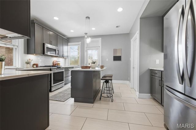 2320 Louisiana Avenue, St Louis, MO 63104