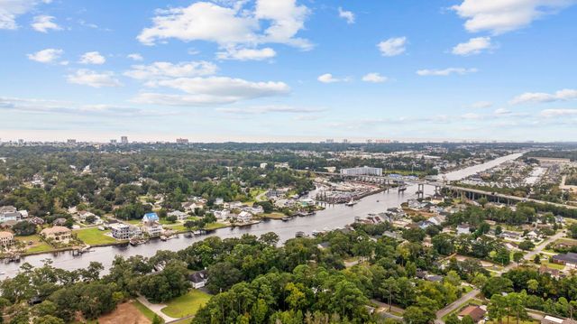 104 Fincham Dr., Little River, SC 29566