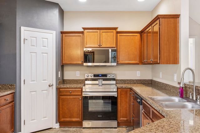 104 Fincham Dr., Little River, SC 29566