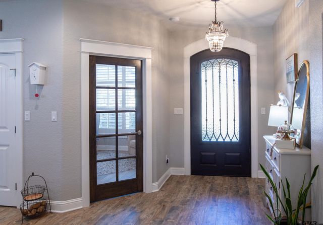 600 Corrigan Trails, Lindale, TX 75771