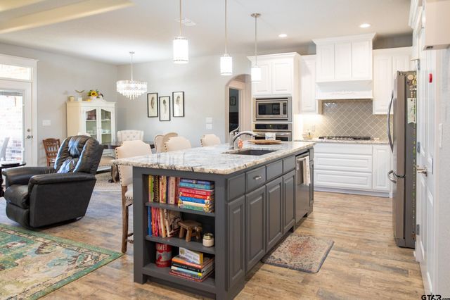 600 Corrigan Trails, Lindale, TX 75771