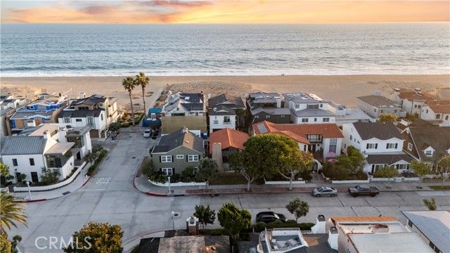 1589 E Ocean, Newport Beach, CA 92661