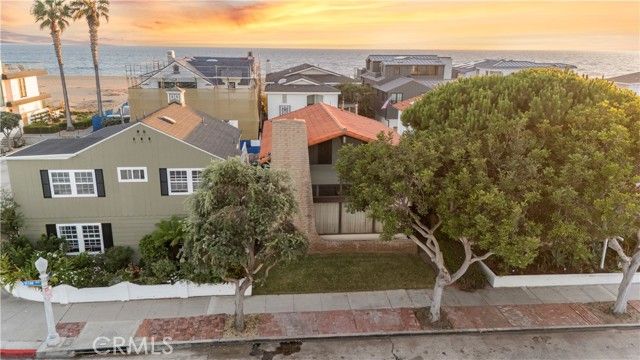 1589 E Ocean, Newport Beach, CA 92661