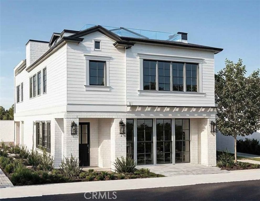 1589 E Ocean, Newport Beach, CA 92661