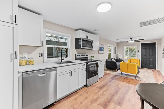 1978 Beech Avenue, North Charleston, SC 29405