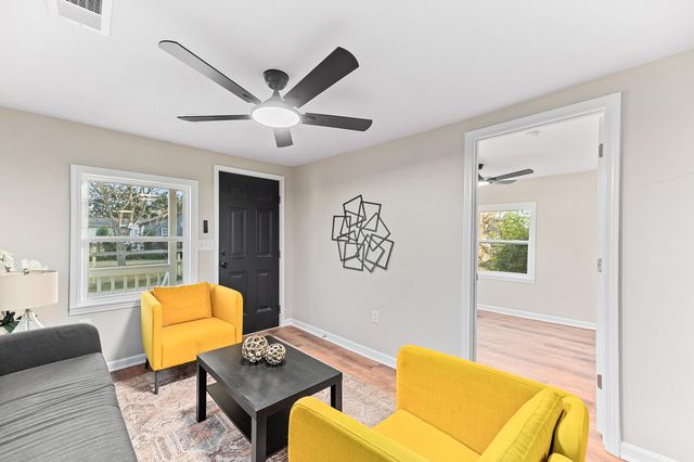 1978 Beech Avenue, North Charleston, SC 29405