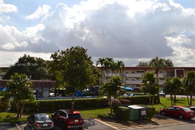 300 S Hollybrook Drive 203, Pembroke Pines, FL 33025
