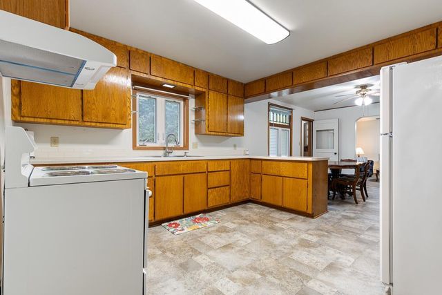 223 W Rotherwood Street, Ivanhoe, MN 56142