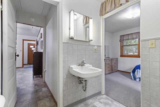 223 W Rotherwood Street, Ivanhoe, MN 56142