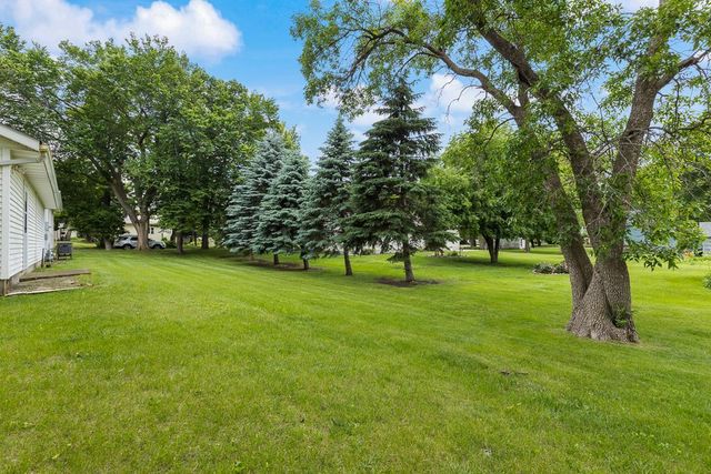 223 W Rotherwood Street, Ivanhoe, MN 56142