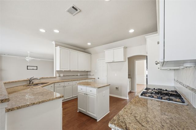 303 Chestnut Cove Circle, Southlake, TX 76092