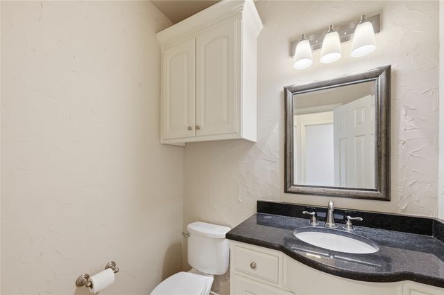 303 Chestnut Cove Circle, Southlake, TX 76092