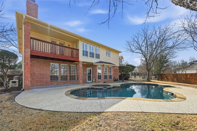 303 Chestnut Cove Circle, Southlake, TX 76092