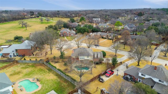 303 Chestnut Cove Circle, Southlake, TX 76092