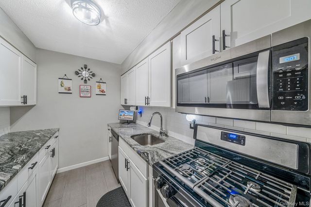 201 Lake Pointe Circle 201, Middle Island, NY 11953