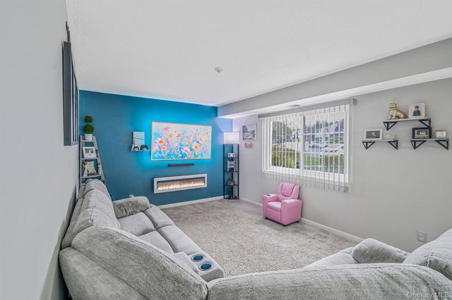 201 Lake Pointe Circle 201, Middle Island, NY 11953