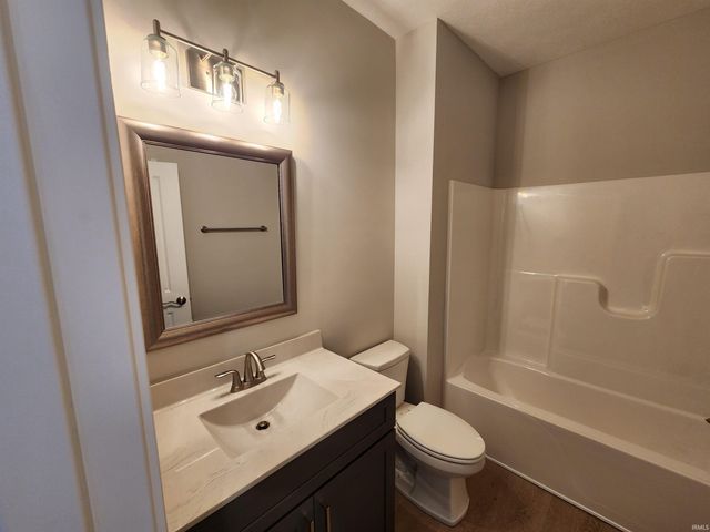 1059 E Wabash Street, Frankfort, IN 46041