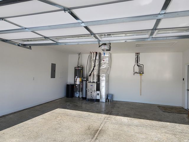 1059 E Wabash Street, Frankfort, IN 46041