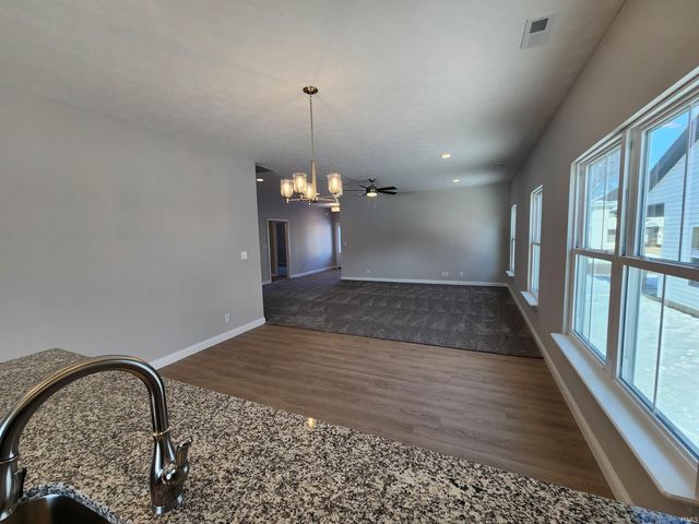 1059 E Wabash Street, Frankfort, IN 46041