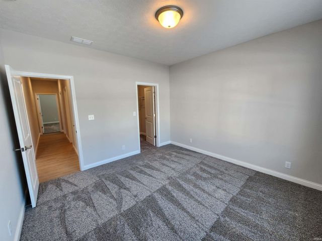 1059 E Wabash Street, Frankfort, IN 46041