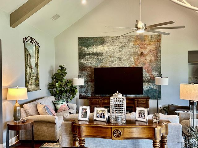 401 Brena CV, Liberty Hill, TX 78642