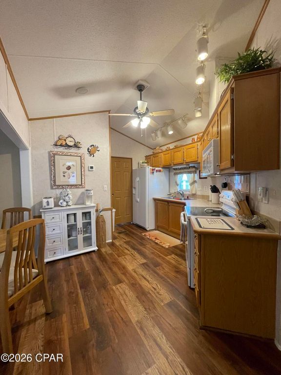 Image 10 of property listing at 1219 Thomas Drive 279, Panama City Beach, FL 32408
