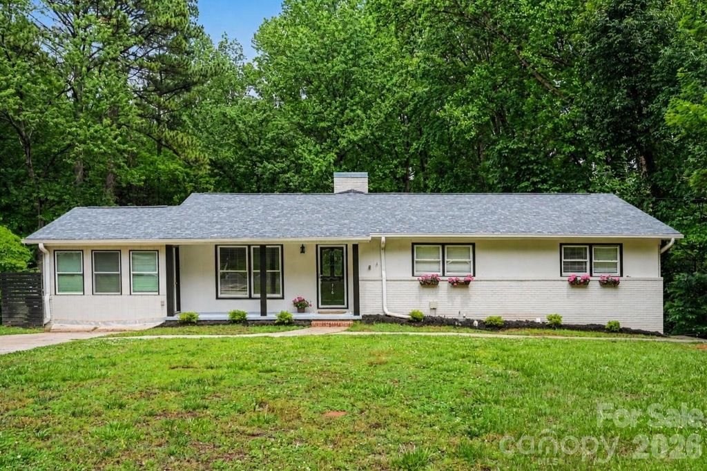 716 Grandview Drive NE, Concord, NC 28025
