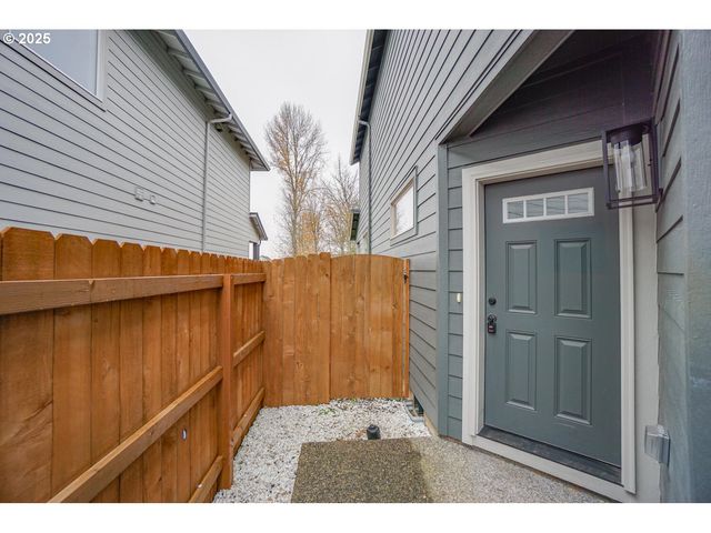 7036 N MONTGOMERY Way, Ridgefield, WA 98642