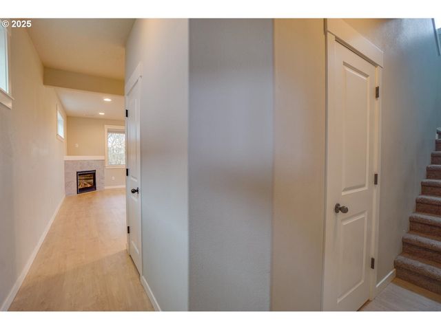 7036 N MONTGOMERY Way, Ridgefield, WA 98642