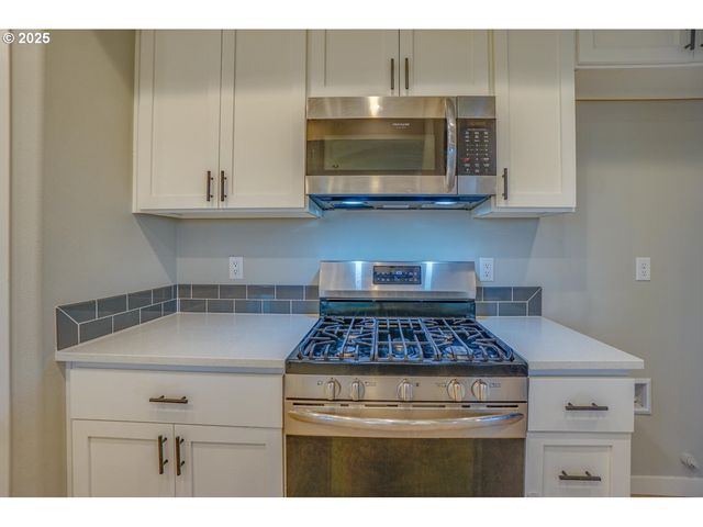 7036 N MONTGOMERY Way, Ridgefield, WA 98642