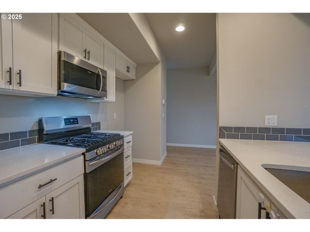 7036 N MONTGOMERY Way, Ridgefield, WA 98642