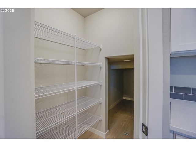 7036 N MONTGOMERY Way, Ridgefield, WA 98642