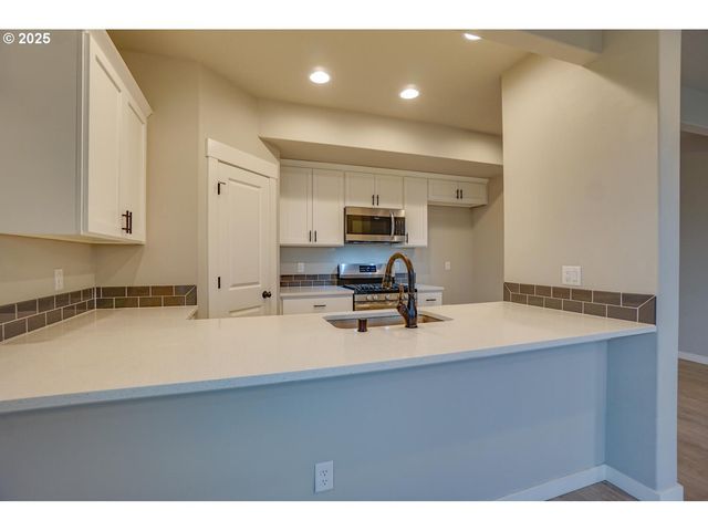 7036 N MONTGOMERY Way, Ridgefield, WA 98642