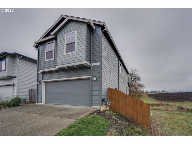 7036 N MONTGOMERY Way, Ridgefield, WA 98642