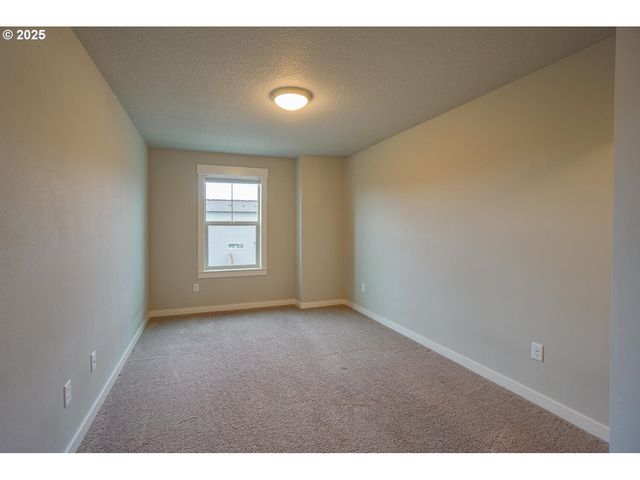 7036 N MONTGOMERY Way, Ridgefield, WA 98642