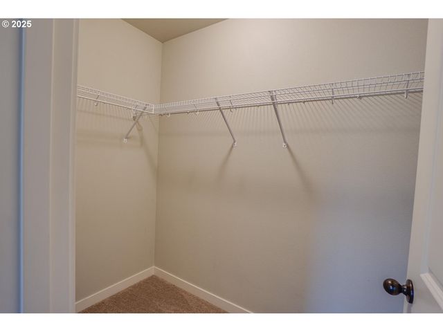 7036 N MONTGOMERY Way, Ridgefield, WA 98642