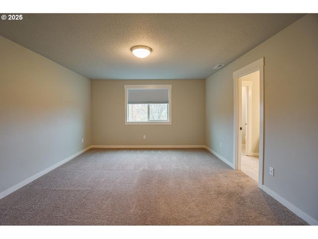 7036 N MONTGOMERY Way, Ridgefield, WA 98642