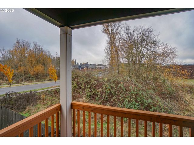 7036 N MONTGOMERY Way, Ridgefield, WA 98642