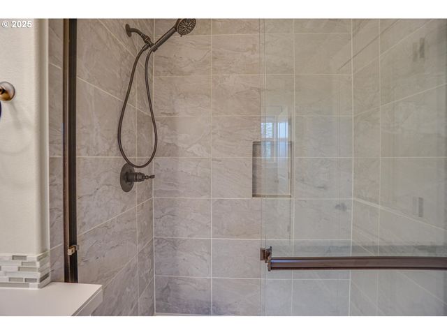 7036 N MONTGOMERY Way, Ridgefield, WA 98642