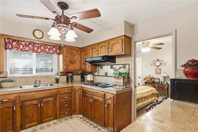 1110 V, Merced, CA 95341