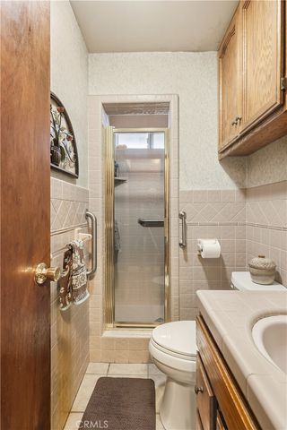 1110 V, Merced, CA 95341