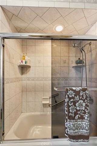 1110 V, Merced, CA 95341