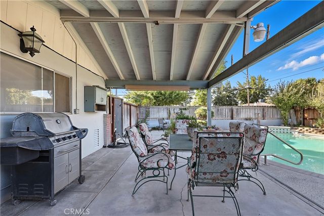 1110 V, Merced, CA 95341