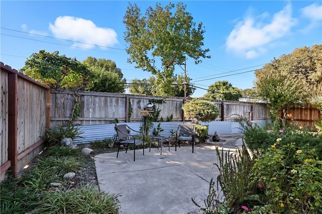 1110 V, Merced, CA 95341