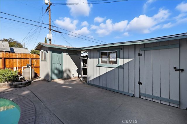 1110 V, Merced, CA 95341